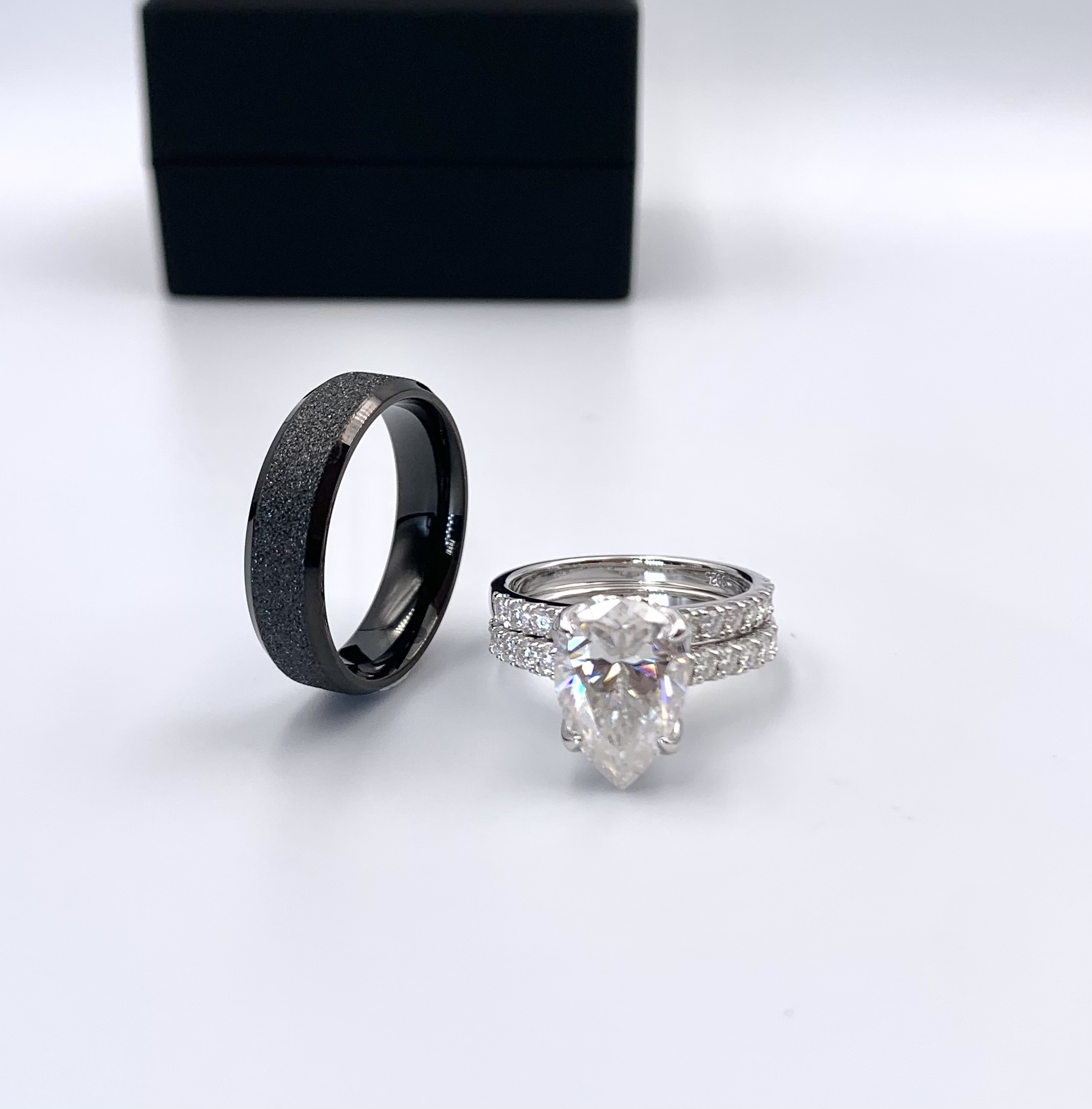 IMG_9959 Pauline Tulip Couple Rings Set - Image 1